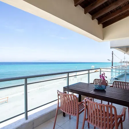 Lalla Beachfront شقة *