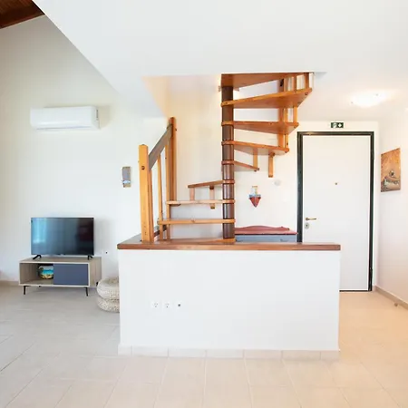 شقة Lalla Beachfront بوليخرونو
