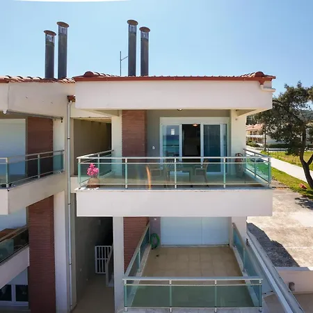 شقة Lalla Beachfront